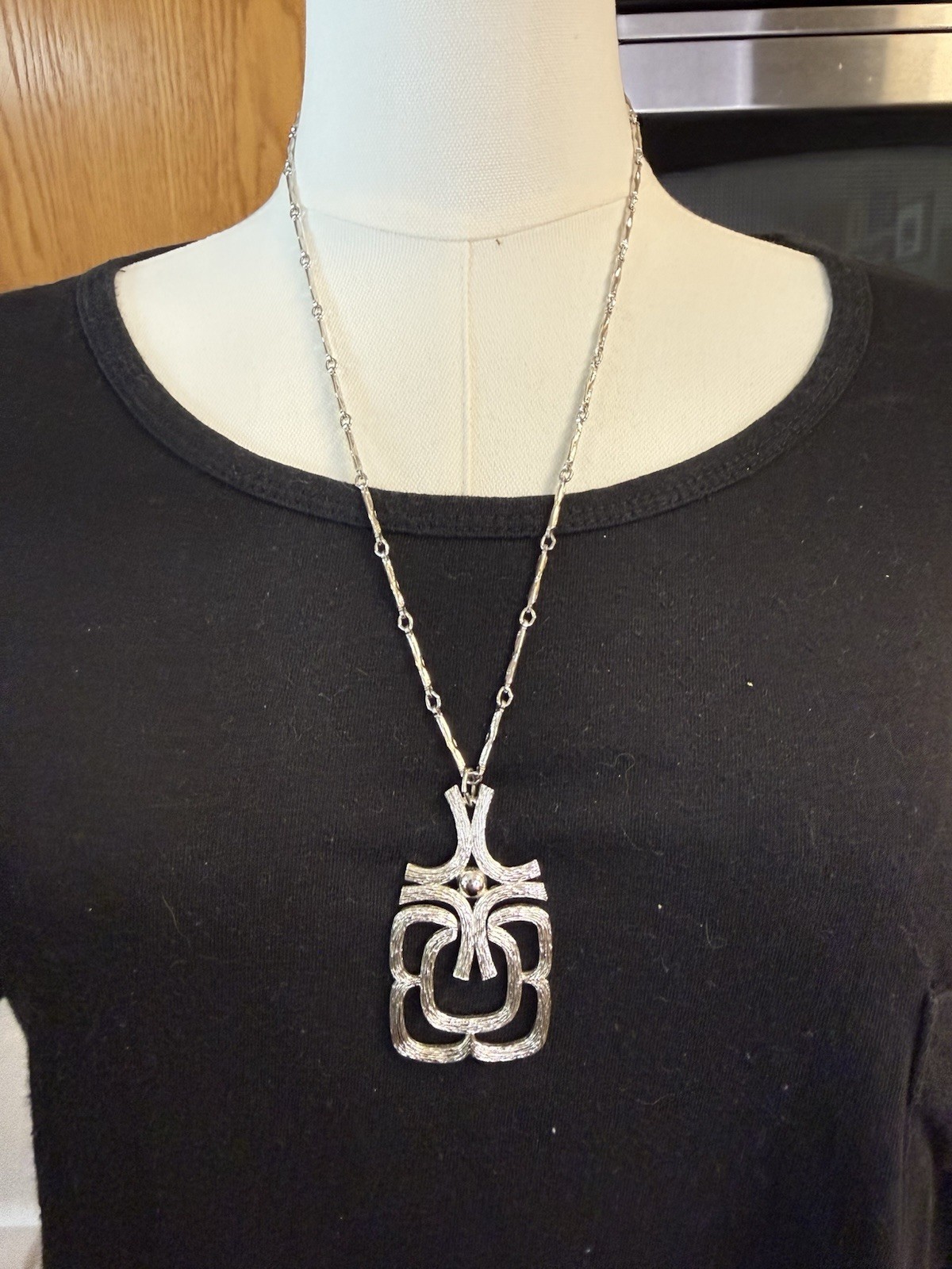 VINTAGE SIGNED AVON SILVERTONE ARTICULATED PENDANT BAR LINK CHAIN NECKLACE 24”