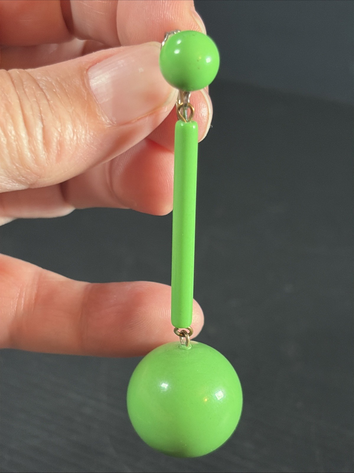 Vtg MCM Lime Green Acrylic Dangle Drop Bead Ball Mod Clip Earrings Retro 60’s