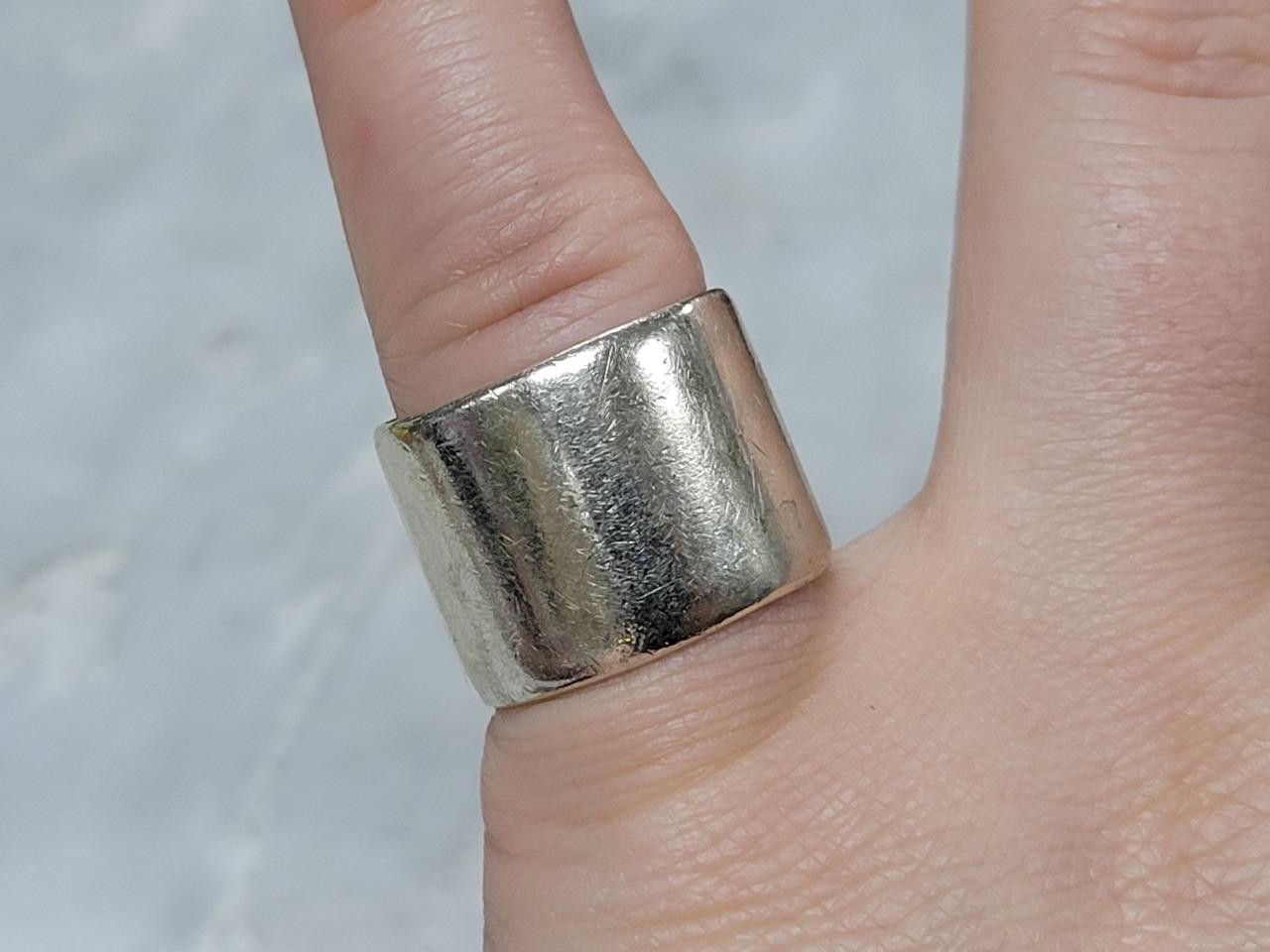Vintage Sterling Silver Thick Band Ring ~ Size 7.25 ~ 14.3grams ~ 1-E107