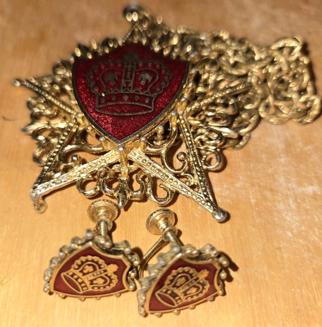 Star Crown Shield Heraldic Necklace & POST EARRINGS 1950’s 1960’s Red Enamel