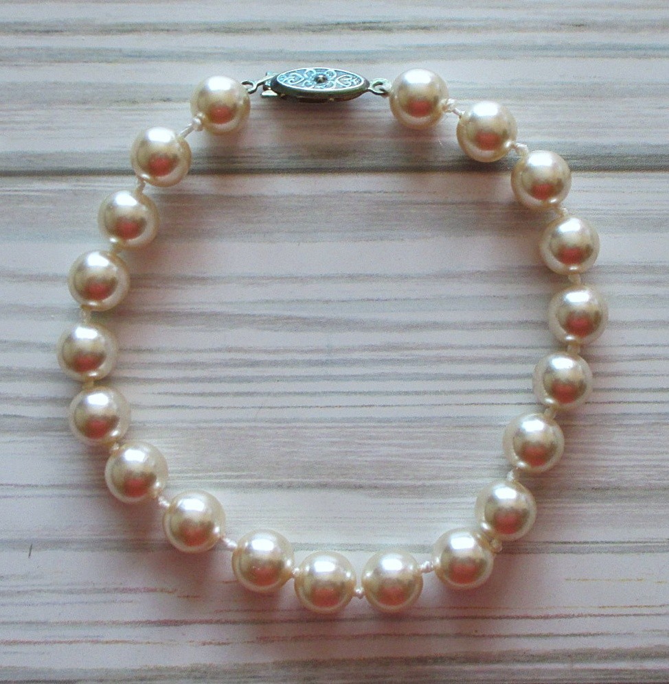 Extra Large Knotted Champagne Color Pearl Bracelet Fish Hook Safety Clasp 8.25″