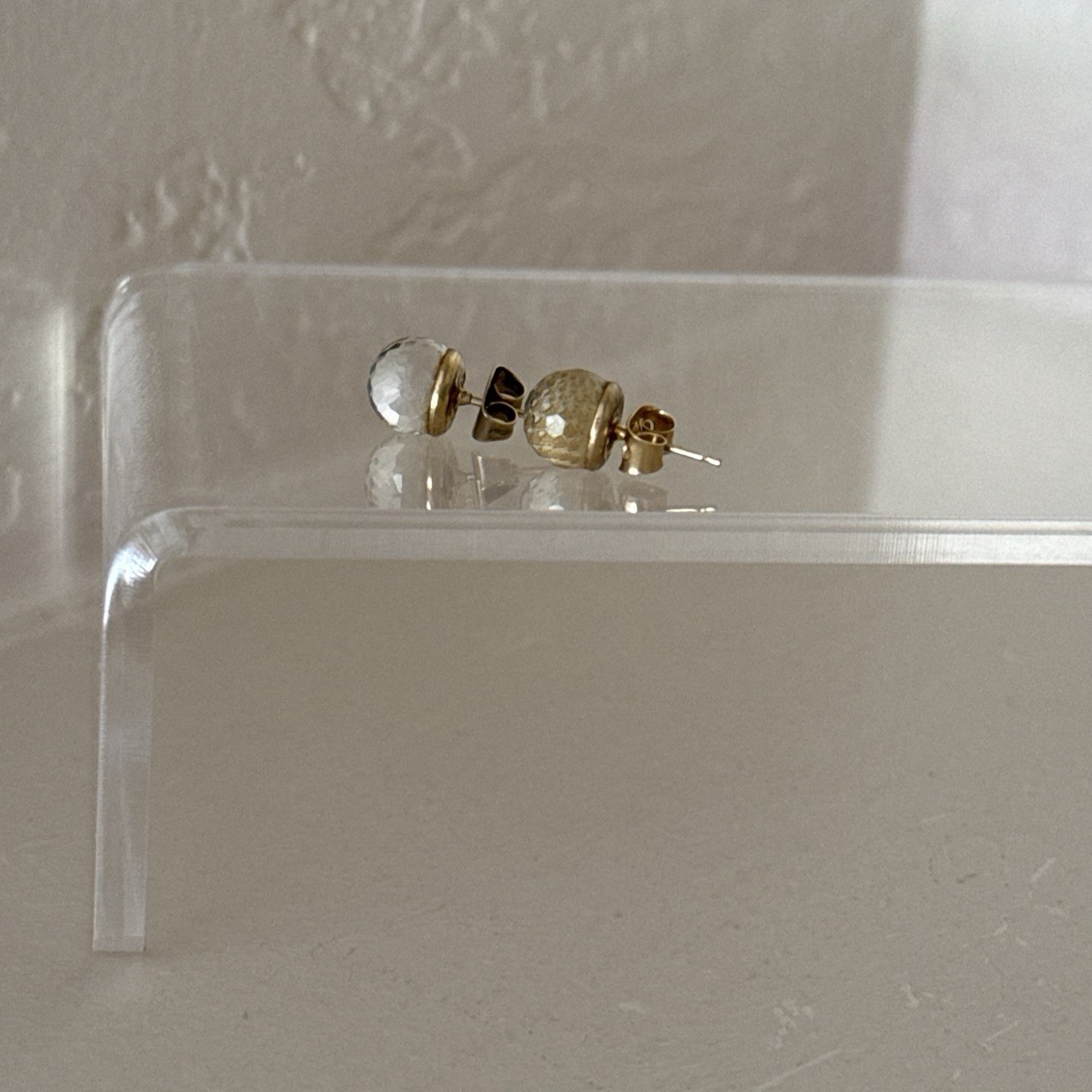 Vintage Faceted Glass Stud Earrings Blue Green Purple Shifting Color Gold Tone