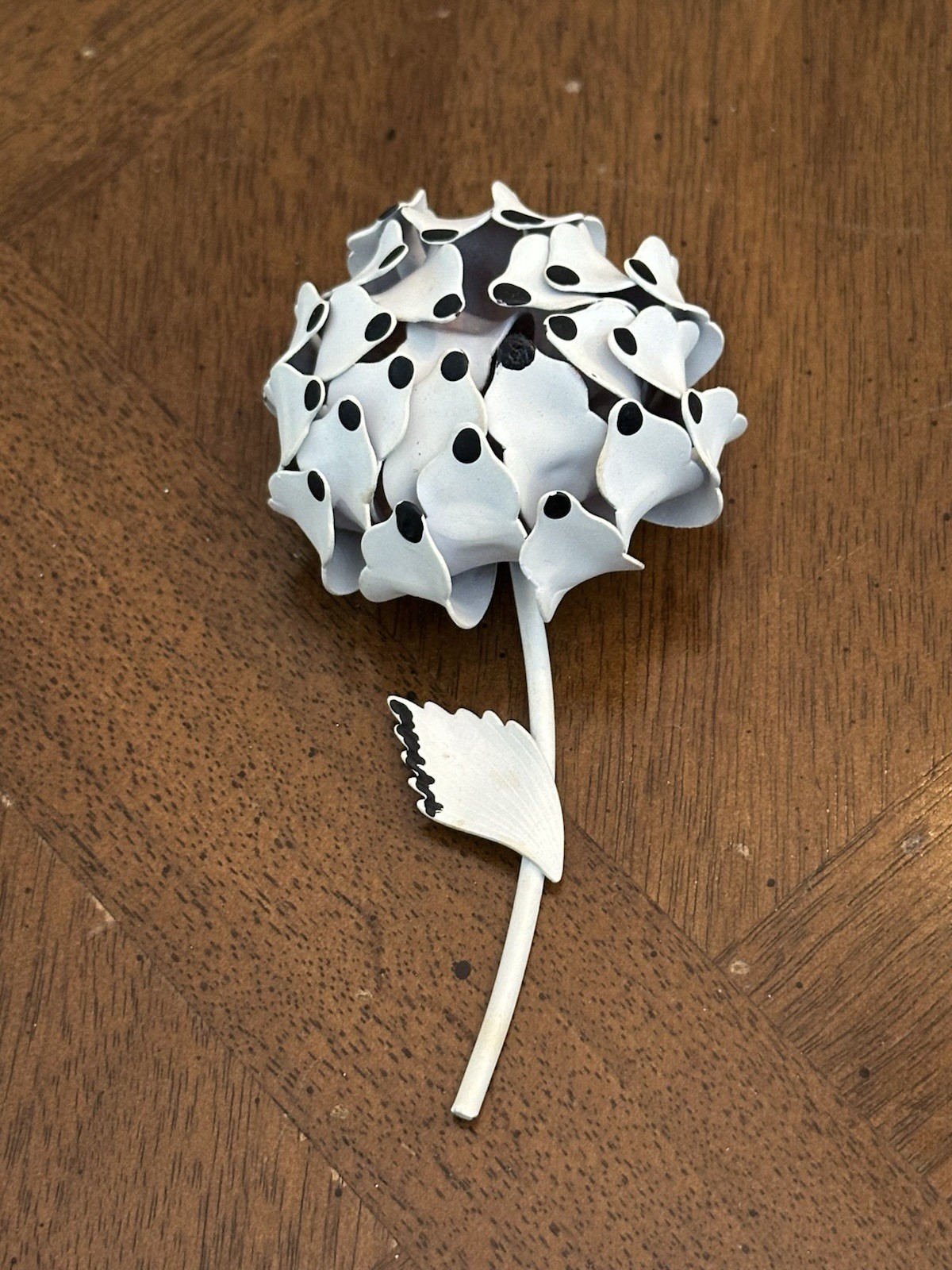 Vintage White & Black Enamel Flower Spray Brooch Nice!