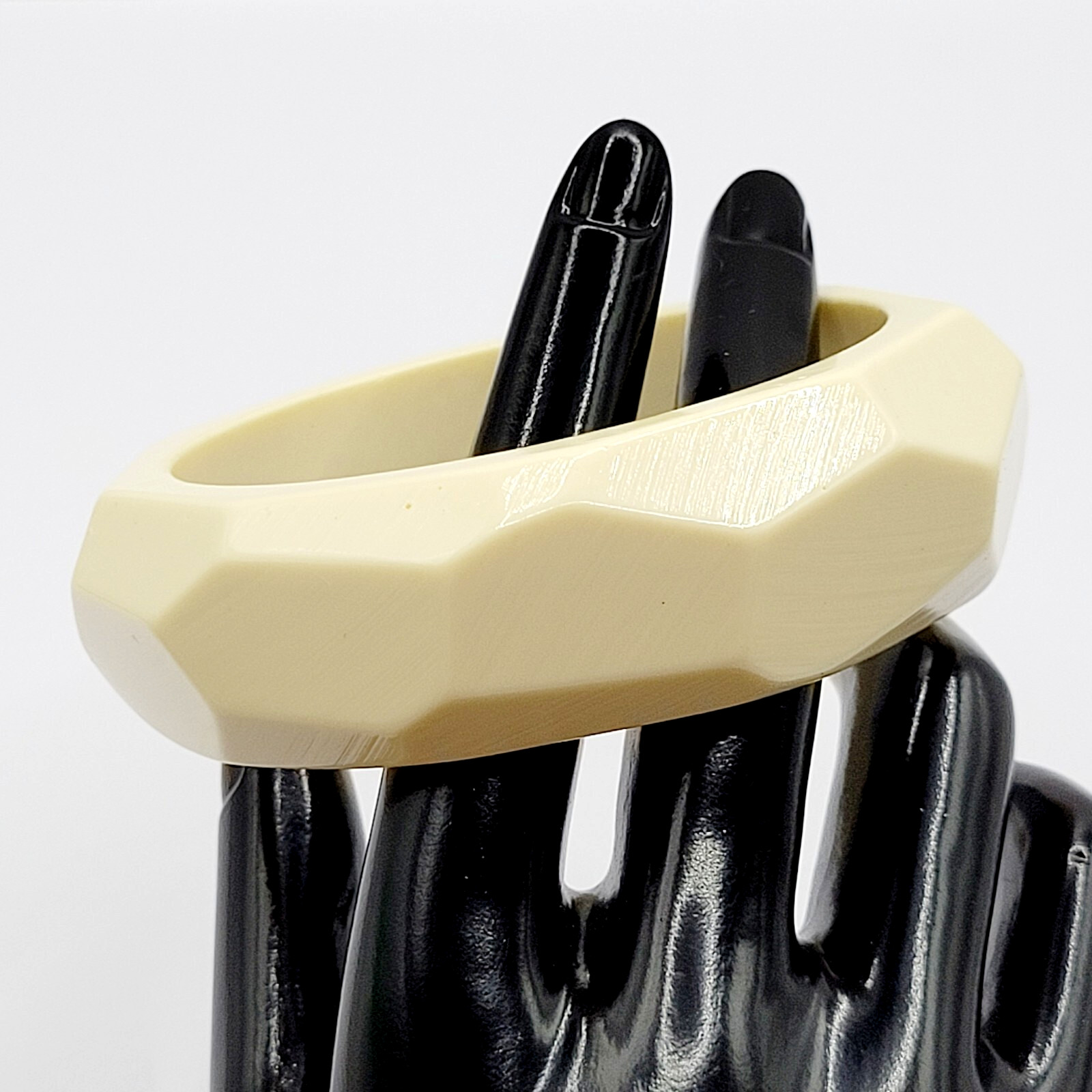 Vanilla Cream Off White Odd Angle Facet Acrylic Chunky 1980s Bangle Bracelet