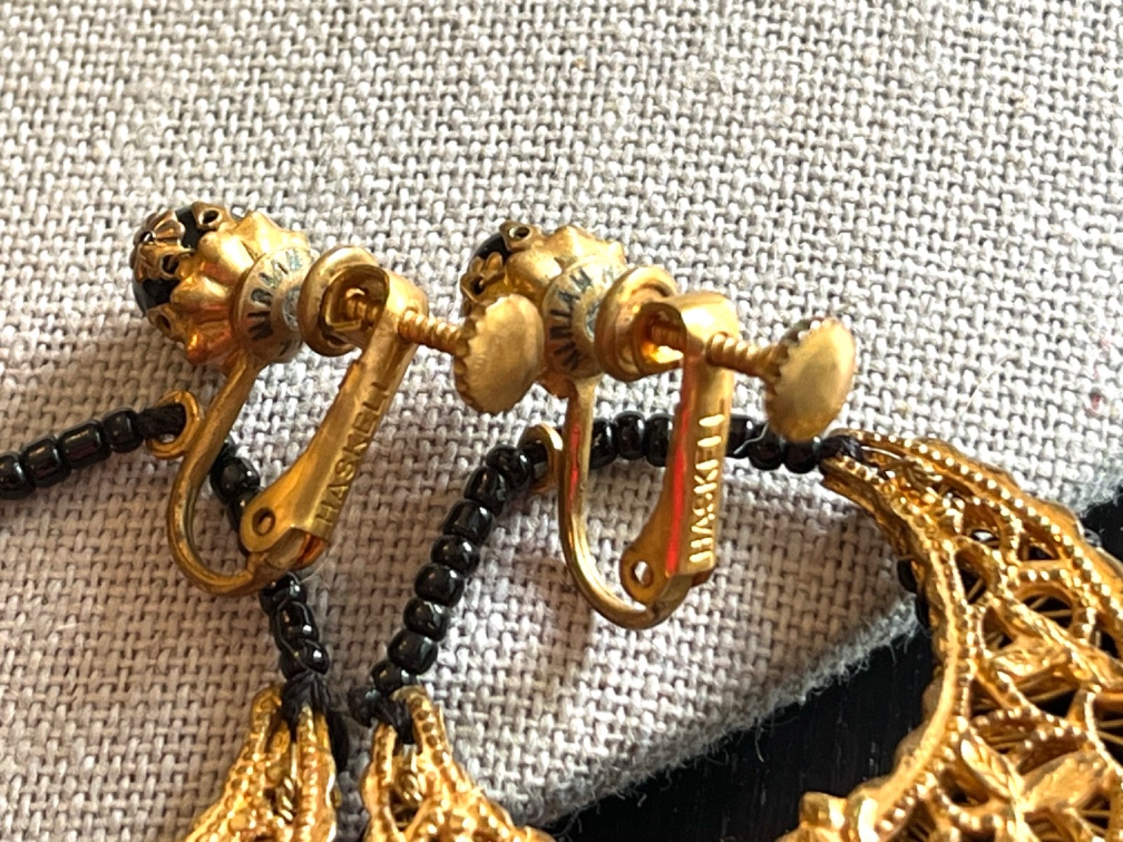 Beautiful Vintage Miriam Haskell Black Glass Bracelet Earrings Gold Pinecone