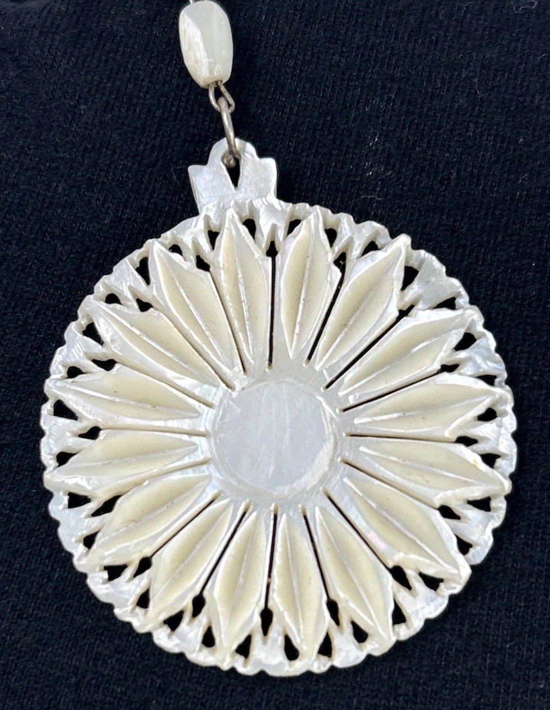 Necklace Carved Flower Daisy Sunburst Medallion Pendant Statement Rosary Beaded