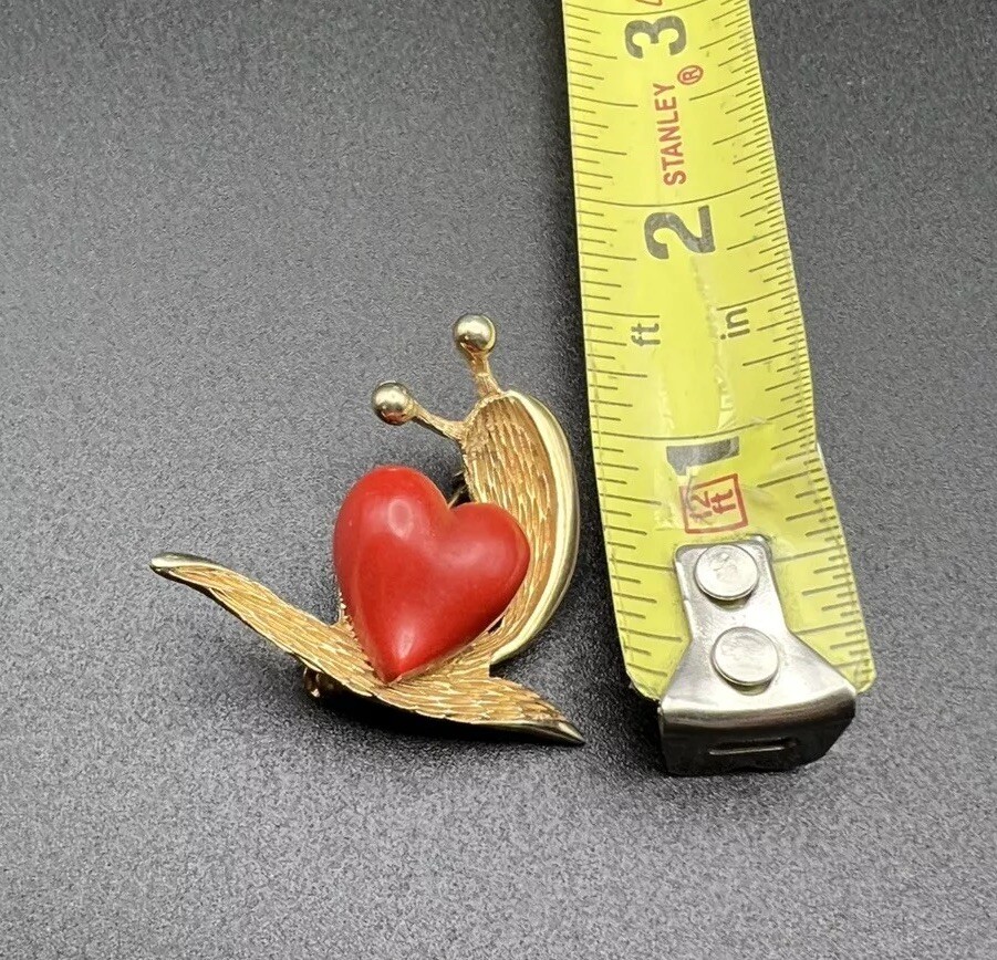Figural Brooch Gold Tone Snail Red Heart Shell Pin Nautical Mermaidcore Costume