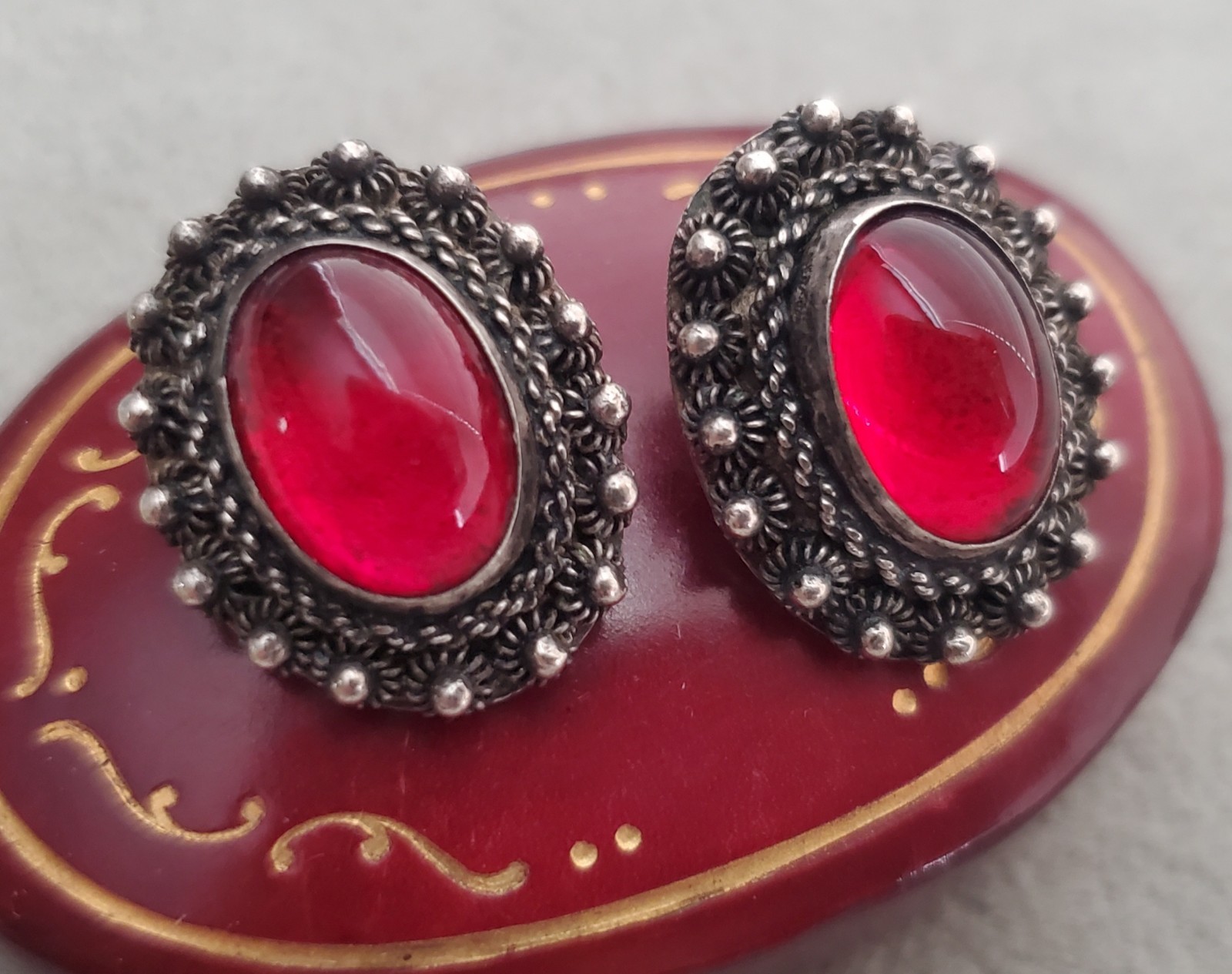 Vintage Antique Chinese Export Ruby Red Peking Glass Silver Cannetille Earrings