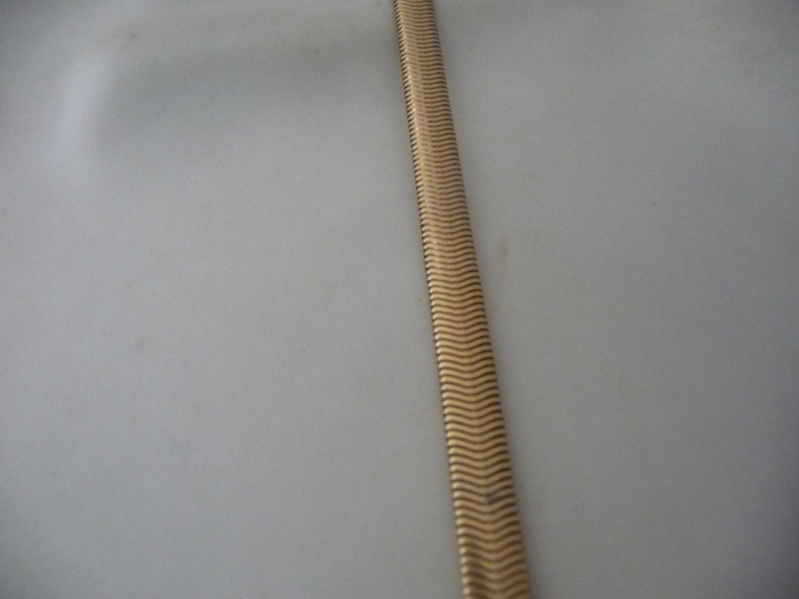 16” L X 1/4” W GOLD TONE SNAKE CHAIN NECKLACE #29/20