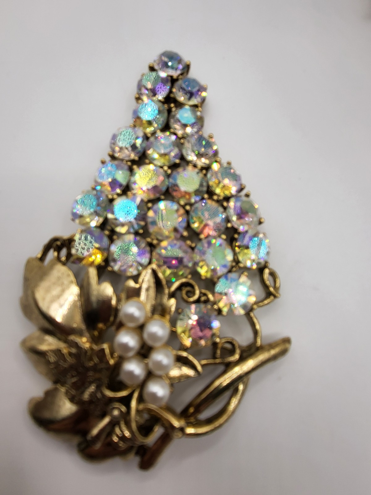 Vtg CRAFT 2 Pc Pearls AB Rhinestone Grapes Gold Plate Lg Brooch Post Earrings