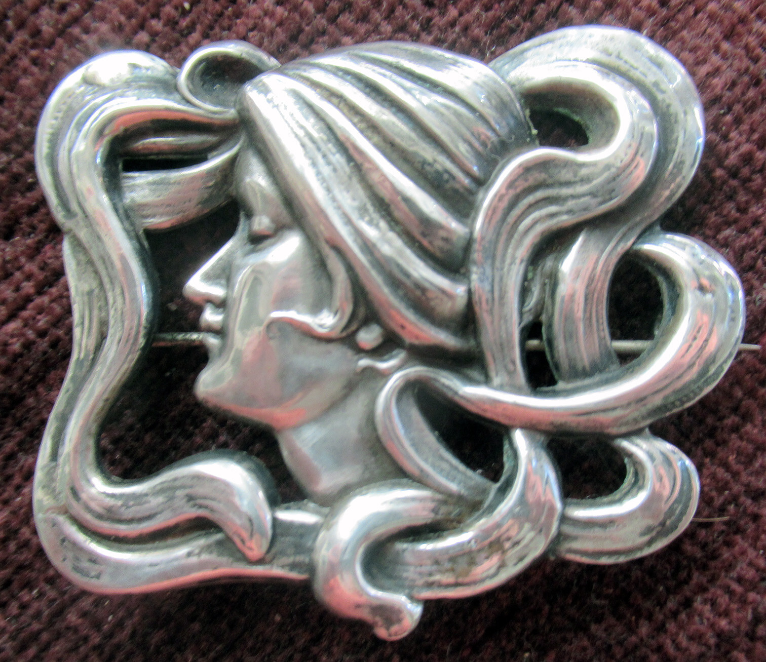 LARGE VINTAGE ART NOUVEAU STERLING TOP BROOCH, WILLIAM KERR DESIGN, 2 3/8 INCHES