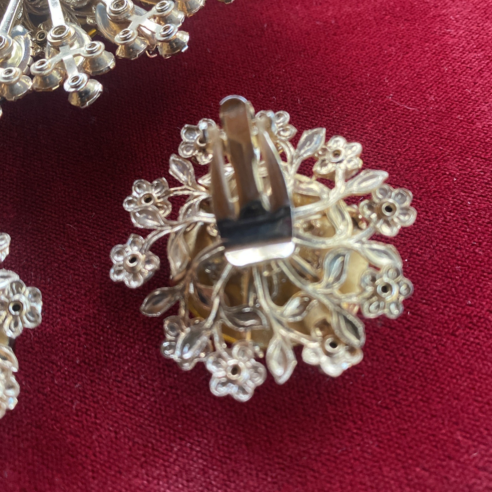 VINTAGE JULIANA DeLizza and Elster Brooch & Earrings Set-Rhinestone-STUNNING