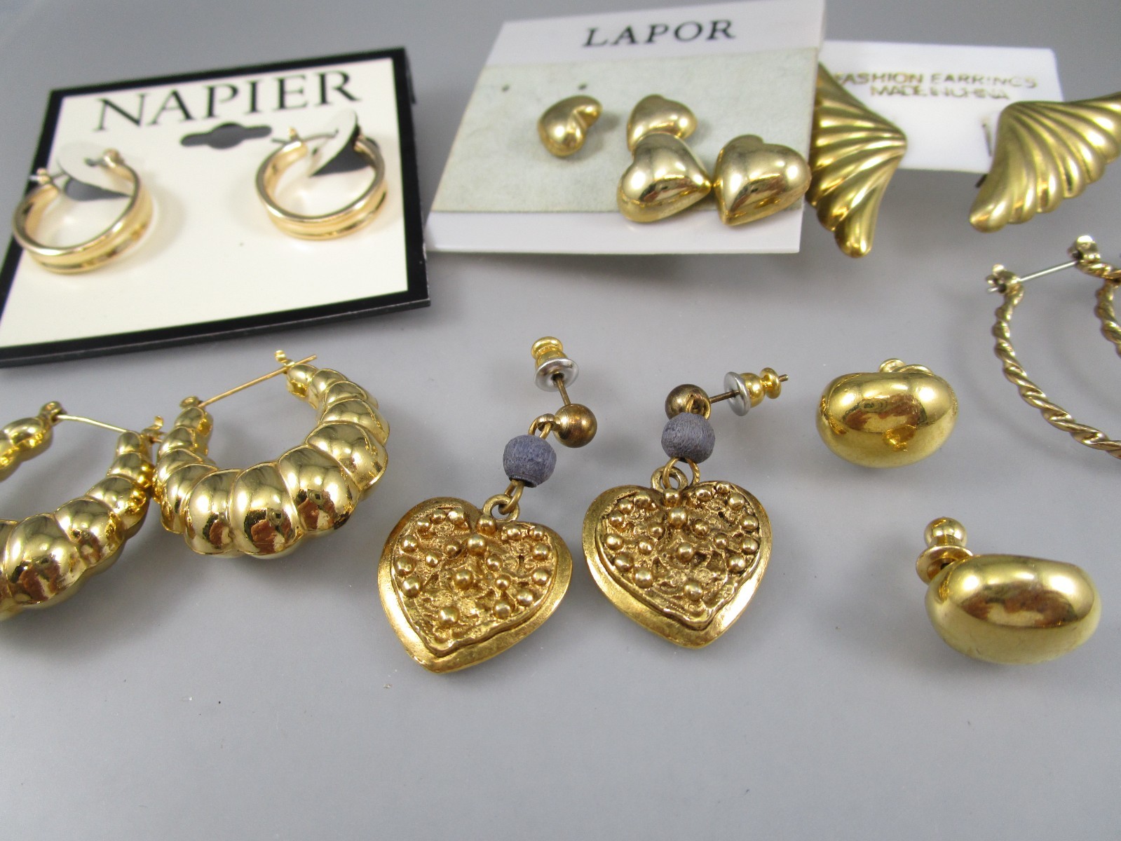Vtg Mod Retro Varying Colors & Multi Styles LOT of 7 Post Pierced Earrings 151S