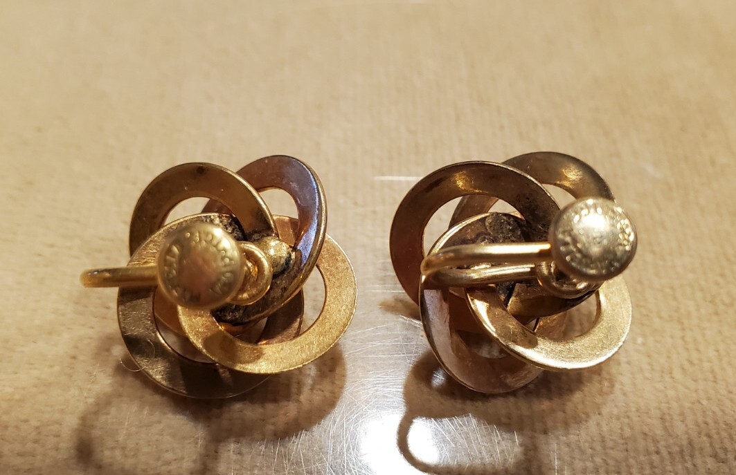 ANTIQUE MARVELLA GOLD FILLED SCREW BACK KNOT EARRINGS W/CULTURED PEARLS