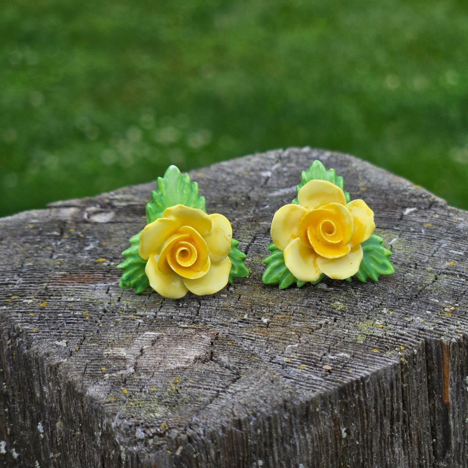 Vintage Denton England bone china Screw Back Earrings Hand-Painted Yellow Roses