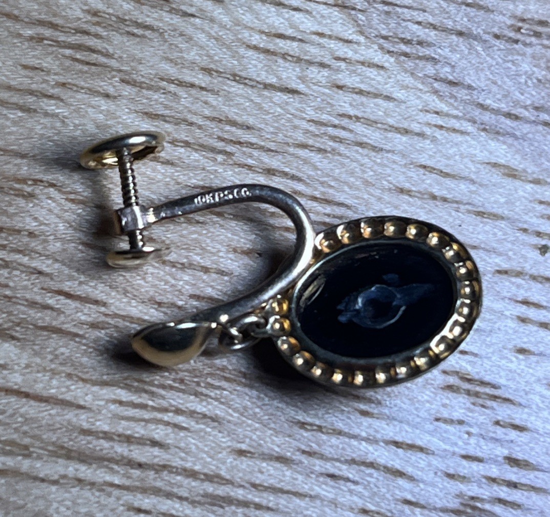 Vintage Art Deco Screw Back 10K Yellow Gold Black Onyx and Diamond Earrings 2.6g