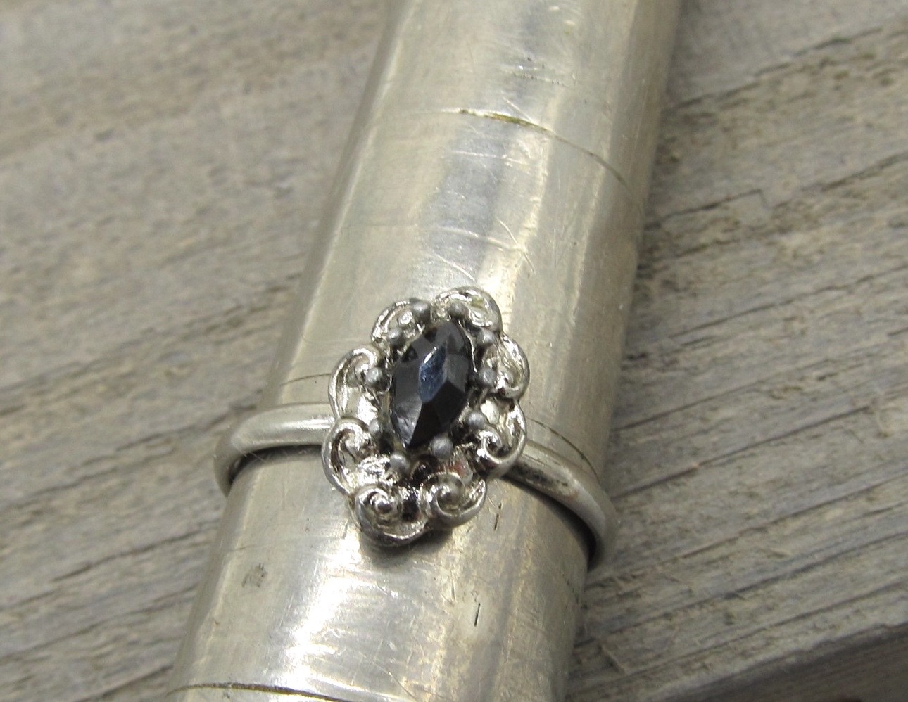 Vintage Adjustable Ring Signed Vogue Silver Tone Faceted Stone Ornate Setting