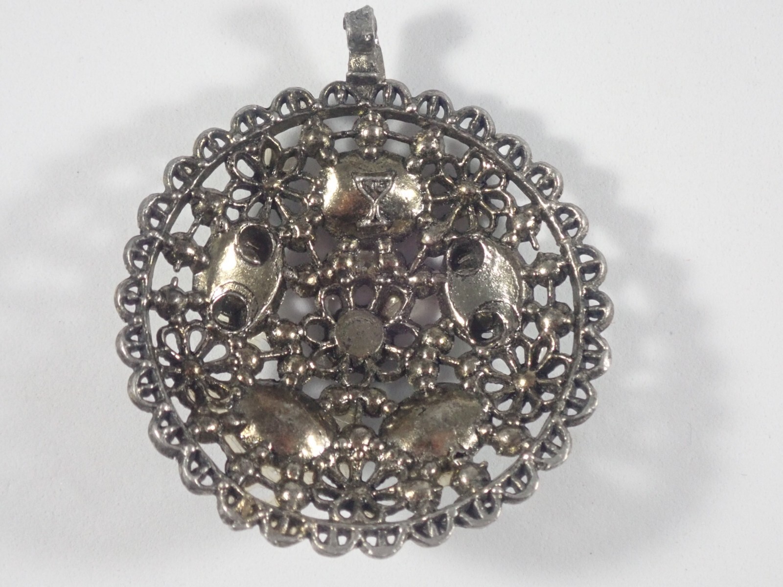 VINTAGE NEW ENGLAND GLASS WORKS FILAGREE PENDANT