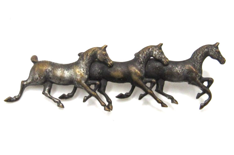 Vintage gold Tone Horses Running Brooch Pin 2″