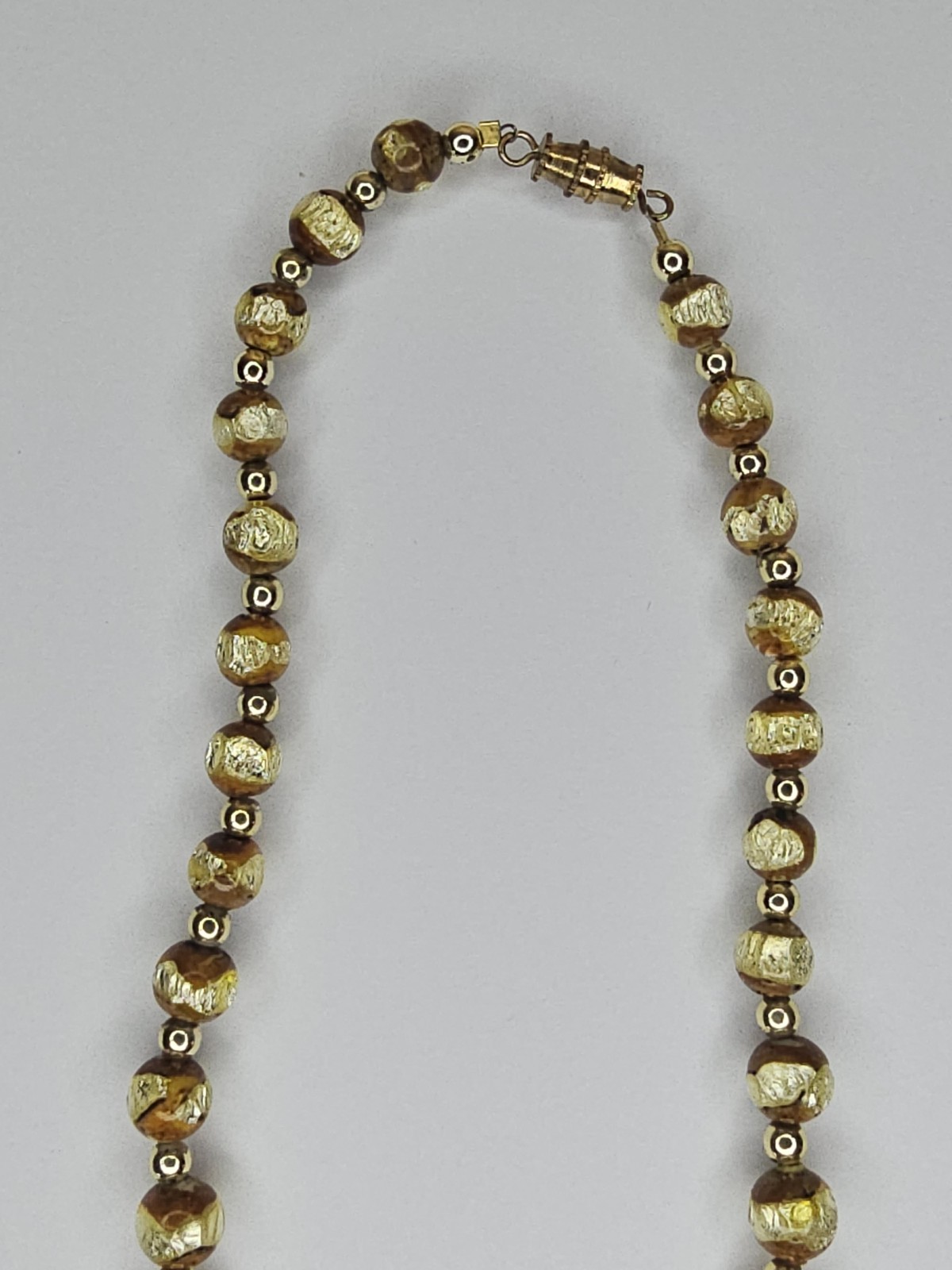 Vintage Murano Style Venetian Gold Foil Art Glass Bead Necklace 22″ Amber