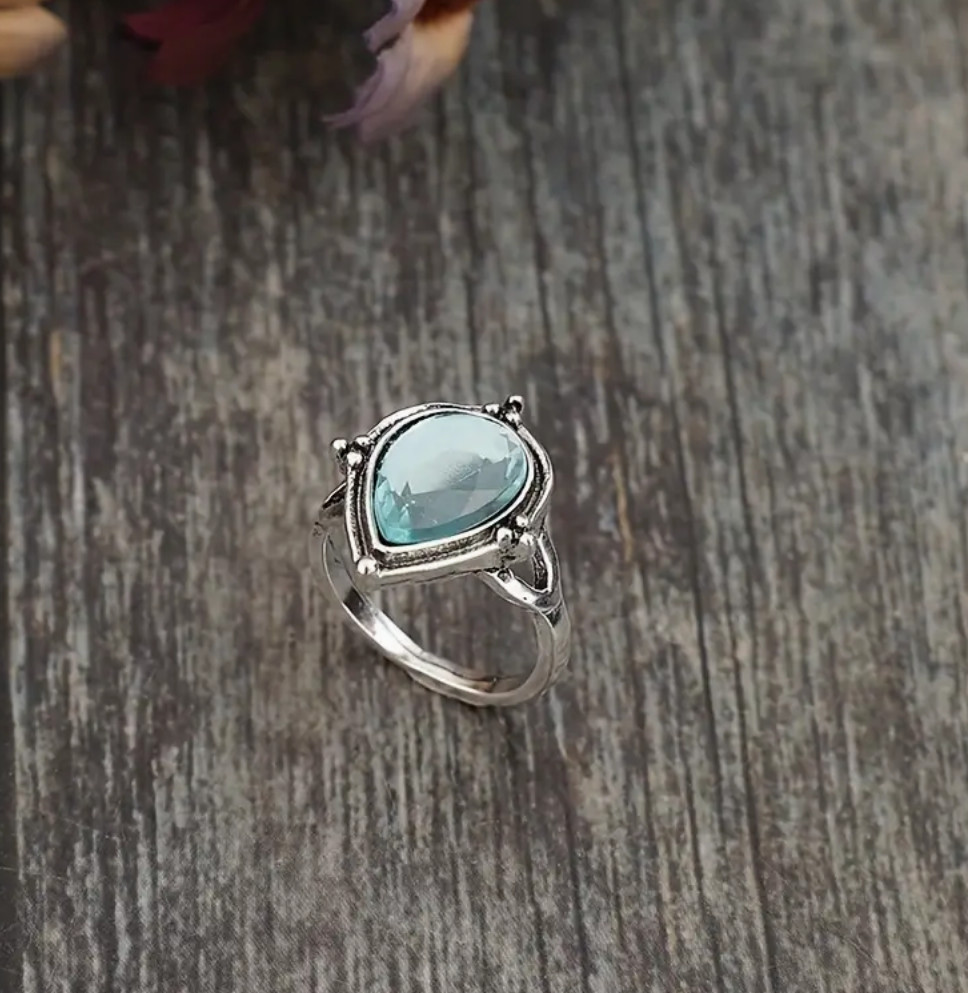 Vintage Inspired Silver Plated Ring Waterish Blue Green Gemstone Water Drop Sz9