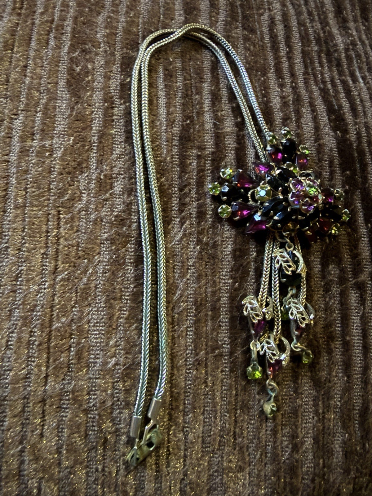 Vintage 1950-1970 Purple Rhinestone costume Jewelry Necklace 14”