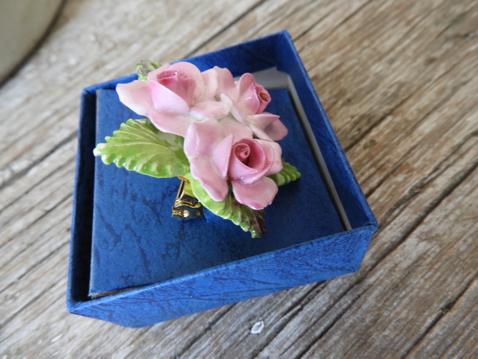 Vtg NIB Pink Roses Bone China Brooch|Pin Made in England 1.5″x1.5″