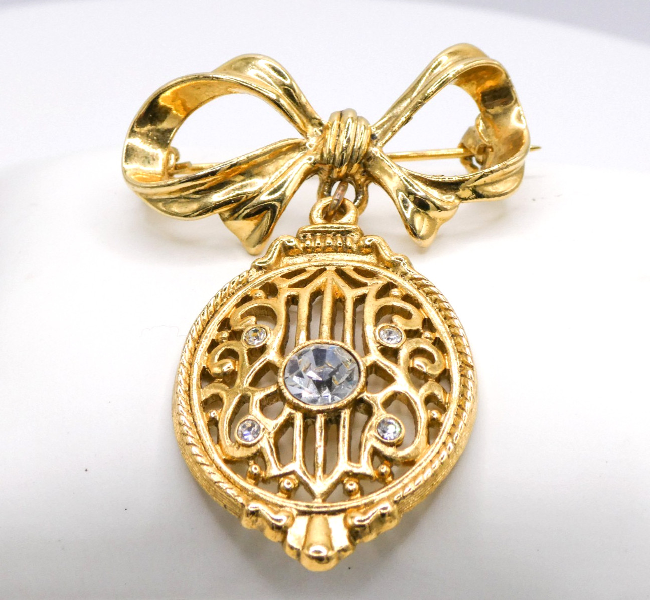 Vintage 1928 Rhinestone Goldtone Ribbon Bow Dangle Brooch Pin Large Women’s 2.2″
