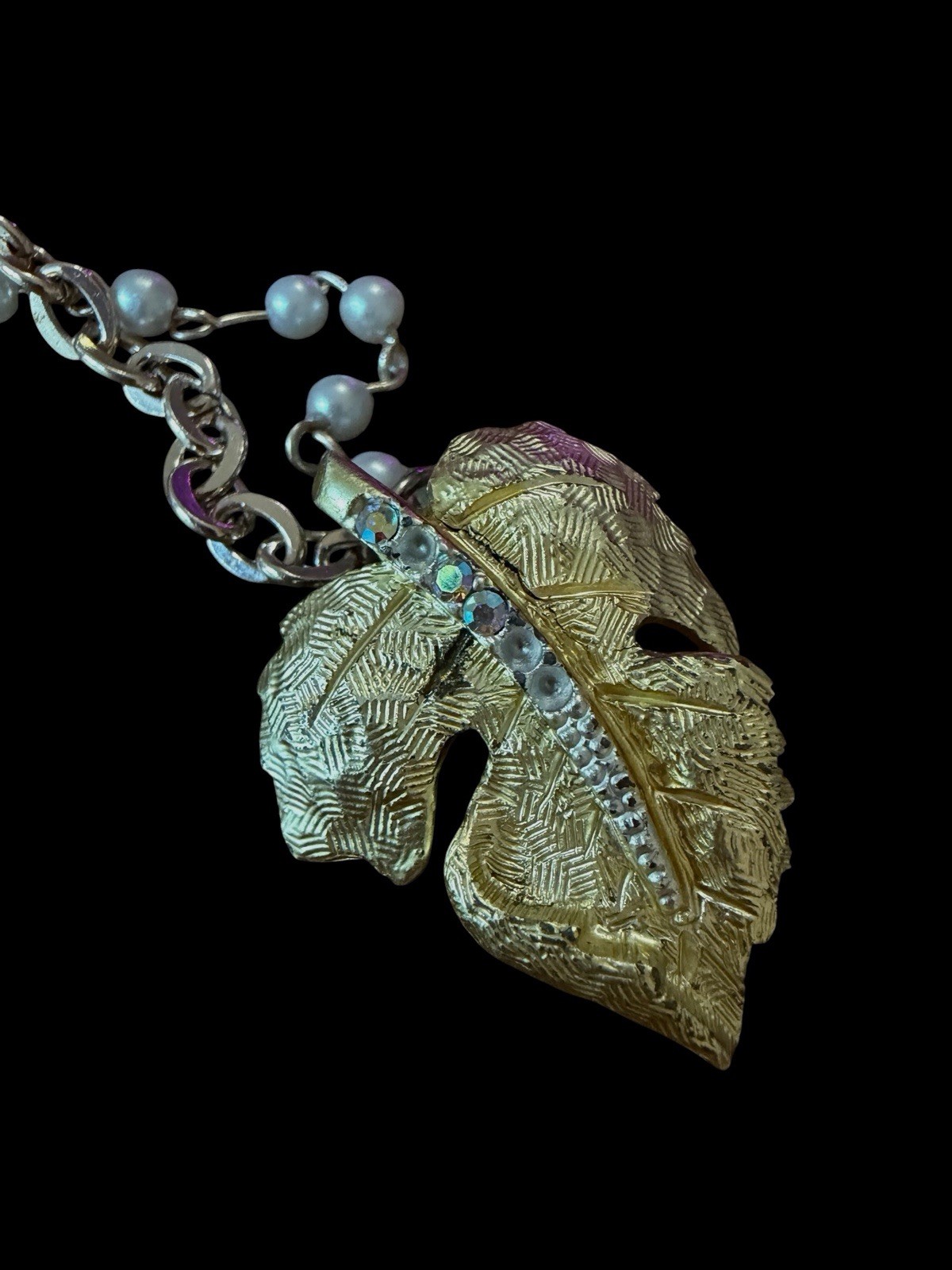 50’s Golden Leaf Collar Clip Lapel Pin With Chain Button Cover Aurora Borealis