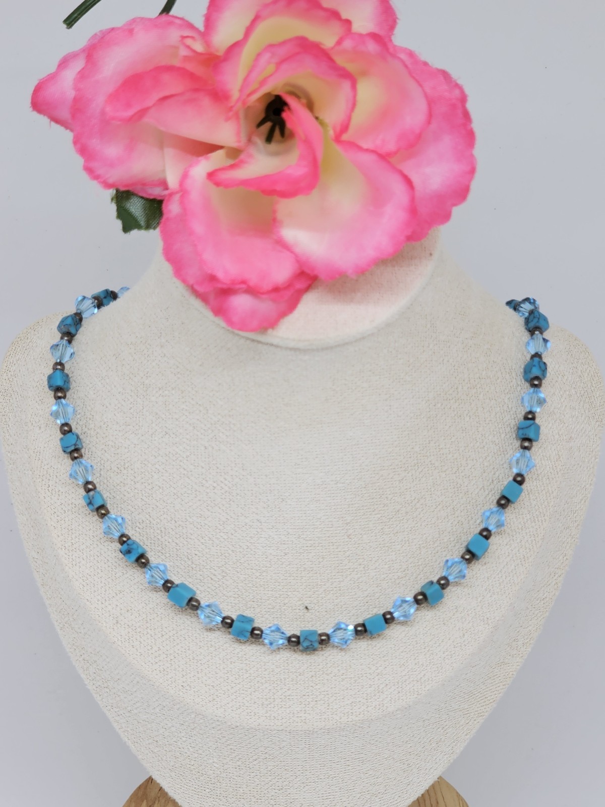 Blue Crystal & Howlite Stone Beaded Choker Necklace 925 Sterling Silver Clasp