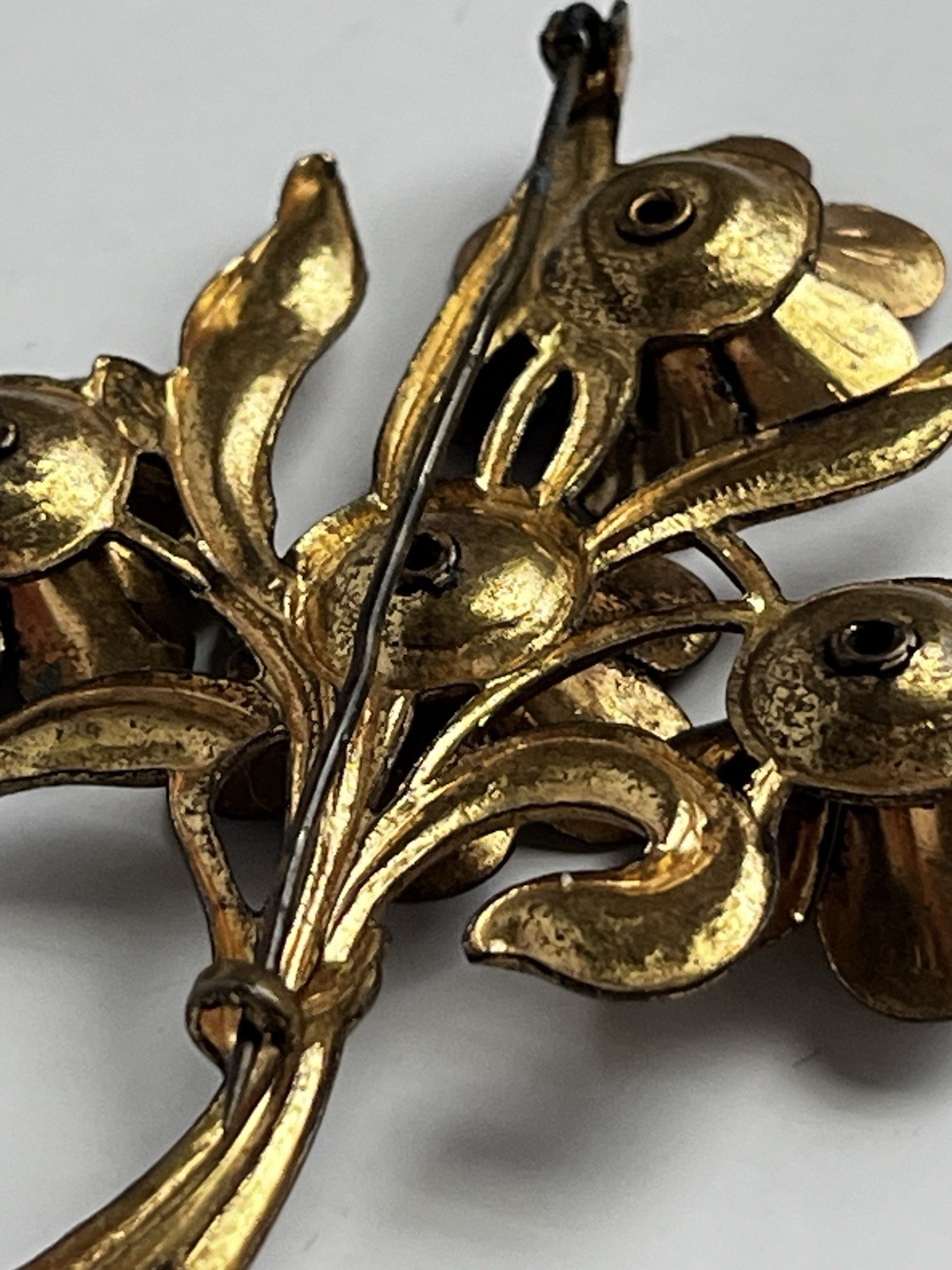 Vintage 1940’s Large Gold Tone Floral Sprig Brooch With Green Rhinestones