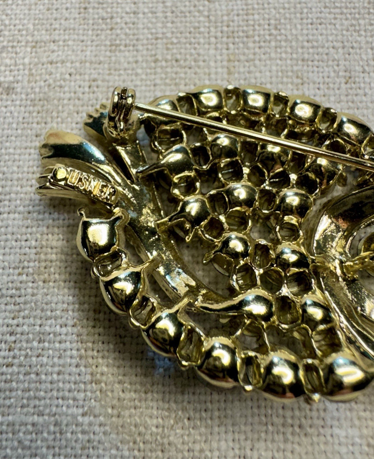 Vintage Signed Lisner Teal Blue AB Gold Tone Swishes Brooch Rare Beauty!
