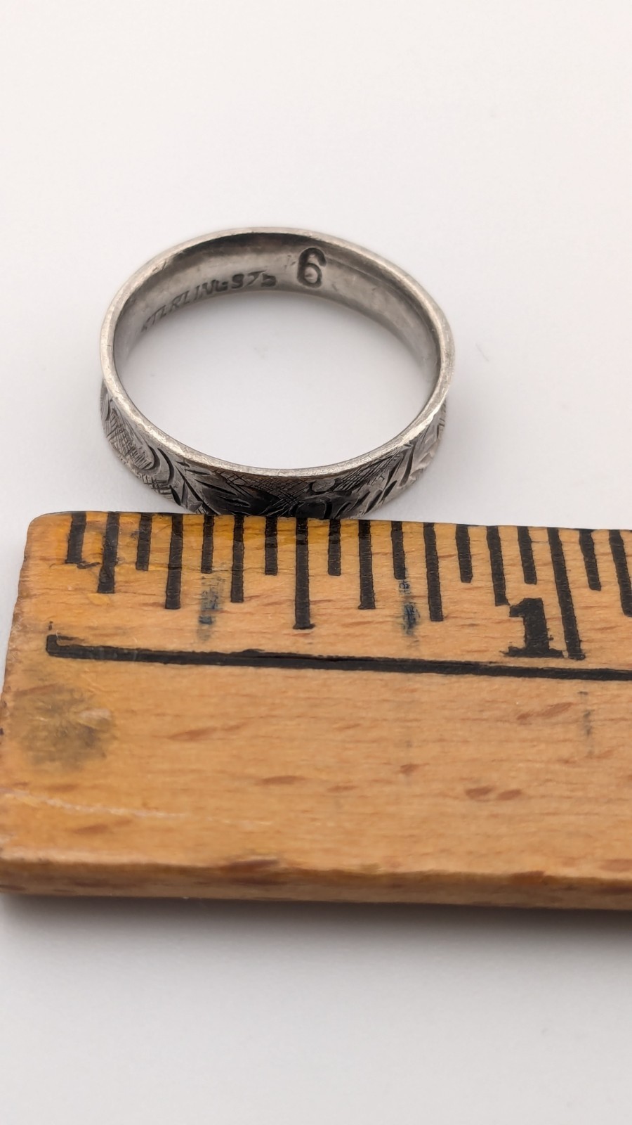 Vintage Sterling Silver Ring Etched Unique Nature Leaf Flanged Edges Size 6.75