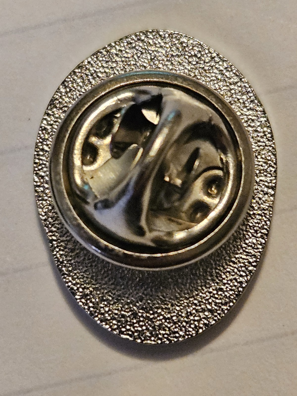 Pendant or pin, Vintage w/ Letter “P” 10 year service . Silver plate Green Stone