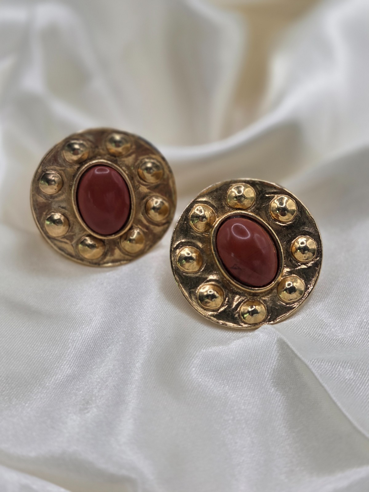 Vintage Dauplaise Round Gold Tone Clip Earrings with Brown Cabochon