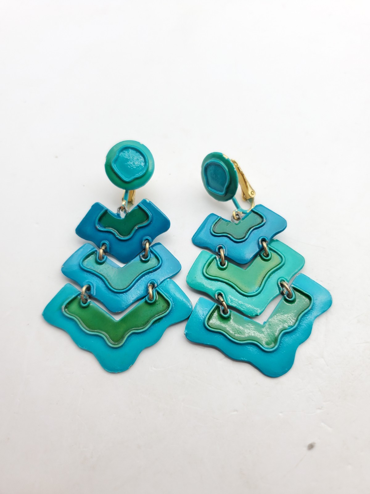 Vintage Green Teal Clip Ons Chandelier Dangle Hippies Earrings MCM 2.5″ Vivid