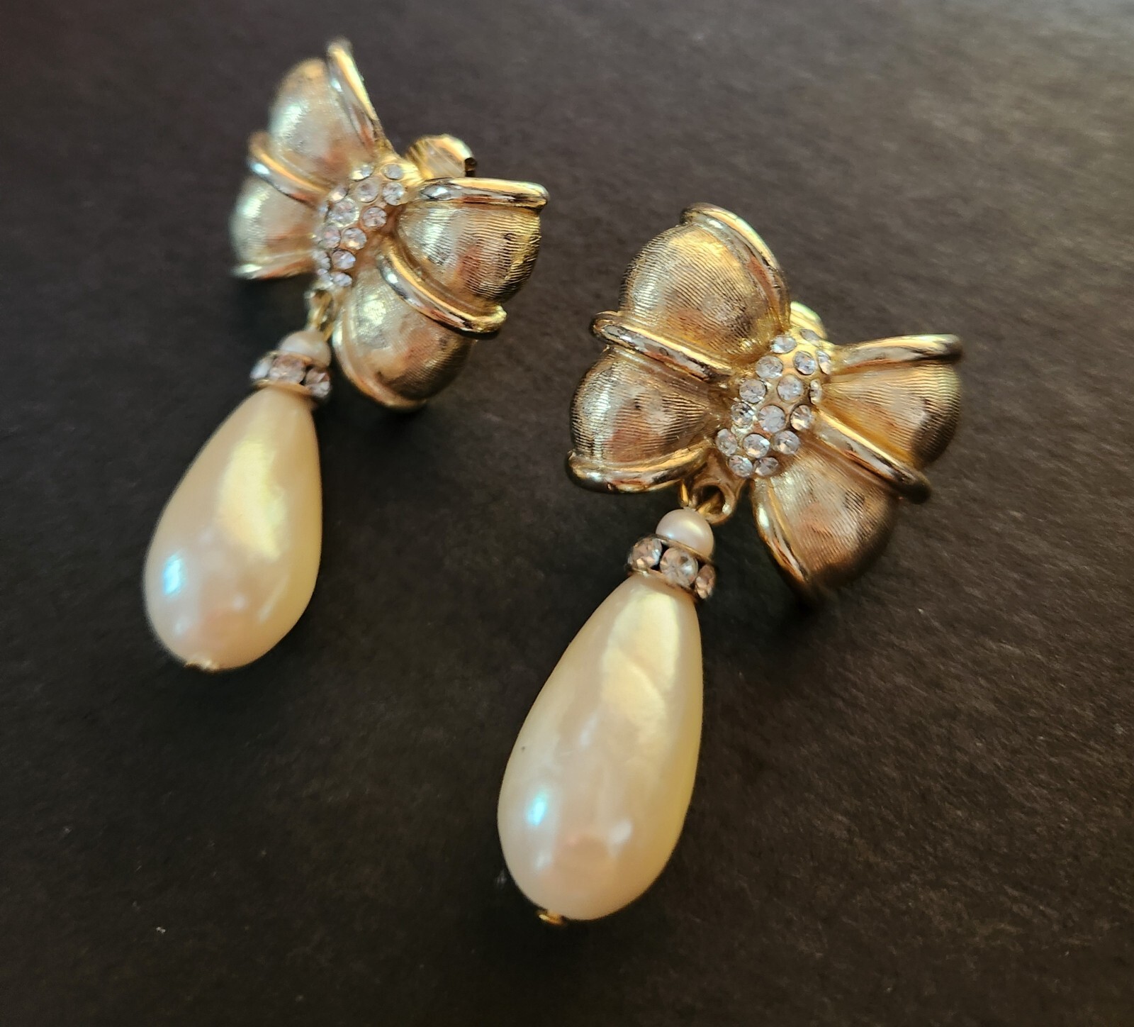 Vtg Gold Toned Gay Boyer Faux Pearl Clip On bow Earrings Signed