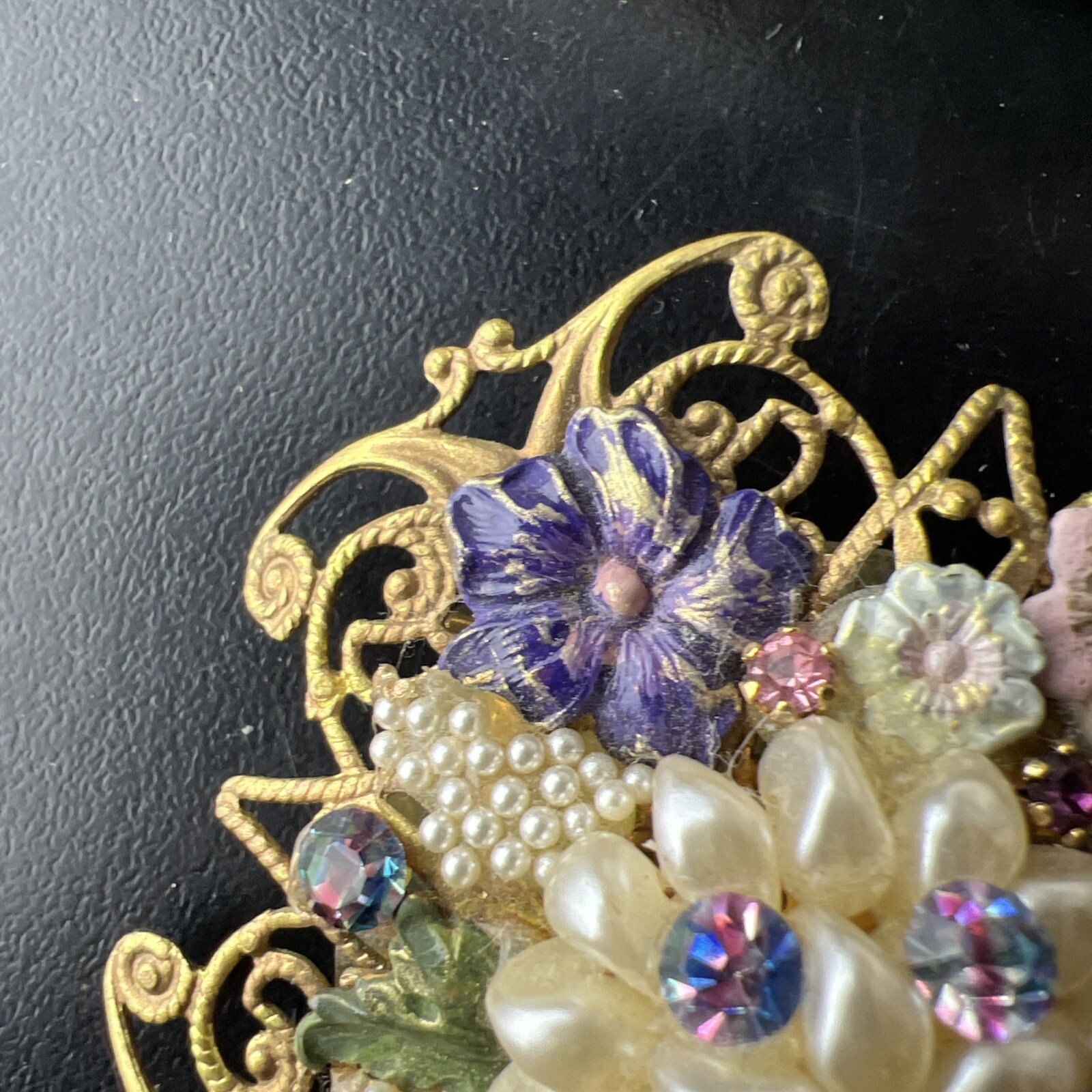 VTG Costume Jewelry Brooch Flowers Pink Purple White Gold 2”