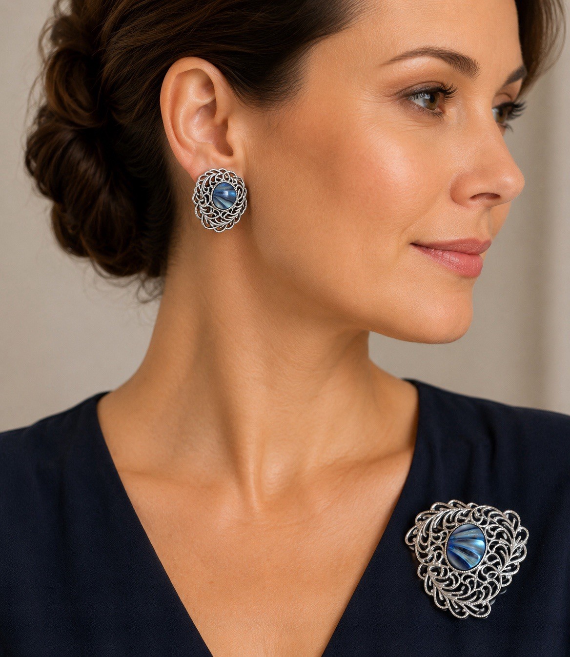 Vintage Sarah Coventry Royal Plumage Brooch &clip earrings Set 1960s Blue