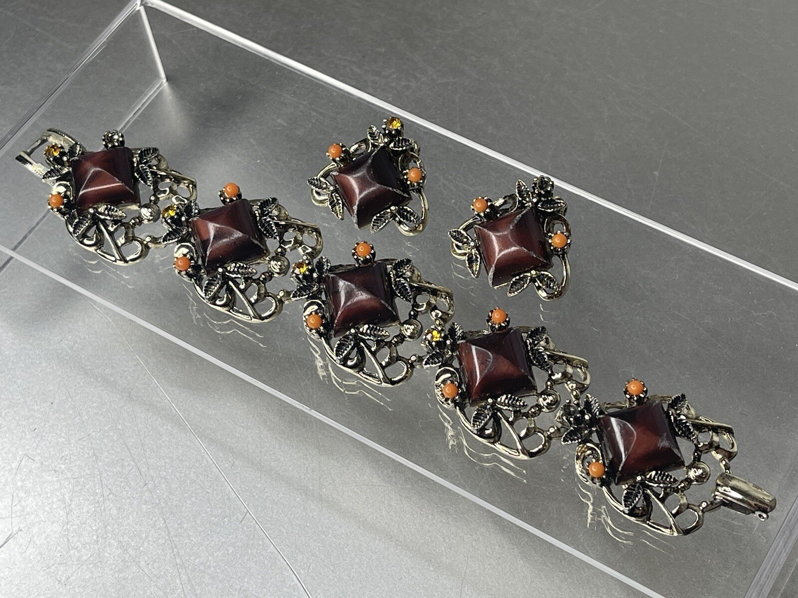 VTG Chunky Clasp Bracelet Statement Jeweled Maroon & Matching Clip Earrings Glam