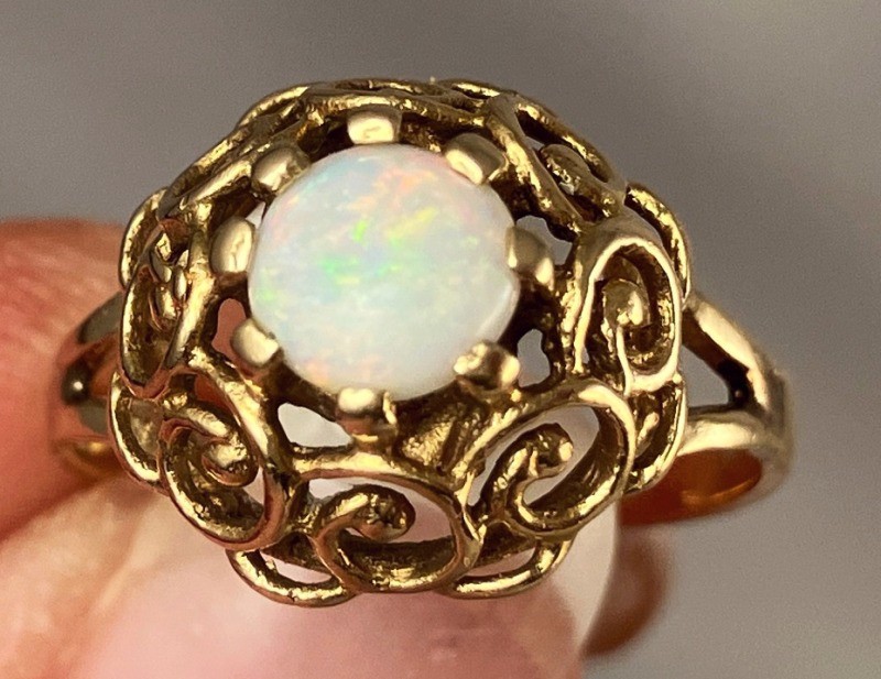 Vtg 14k Yellow Gold Opal Filigree Ring Size 6, 2.6 Grams, Raised Setting OOAK!