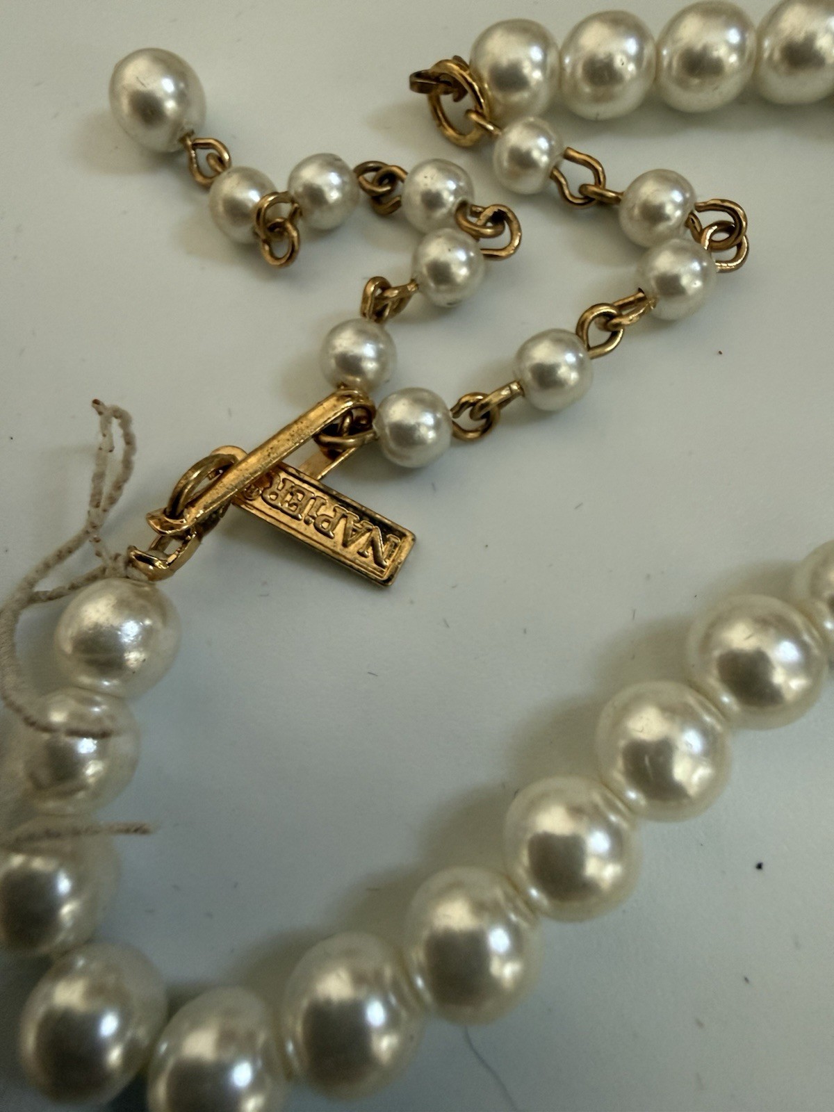 VTG 15-17” NAPIER FAUX PEARL NECKLACE W/FAUX PEARL PENDANT – Costume Jewelry