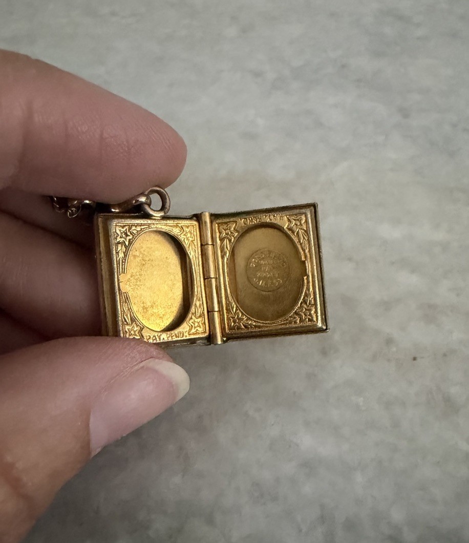 Vintage Victorian Gold Filled Locket Book Pendant JMF &Co Necklace Chain 20.50”