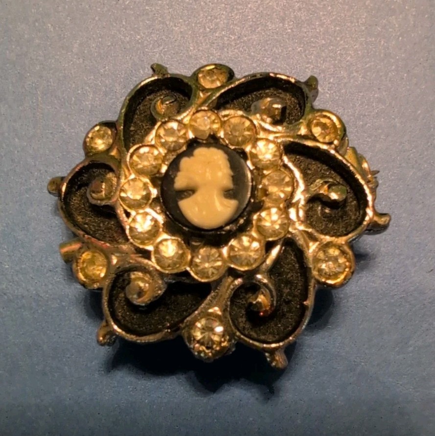 Vintage Coro Cameo White & Black Rhinestone Brooch Gold Tone Small Pin