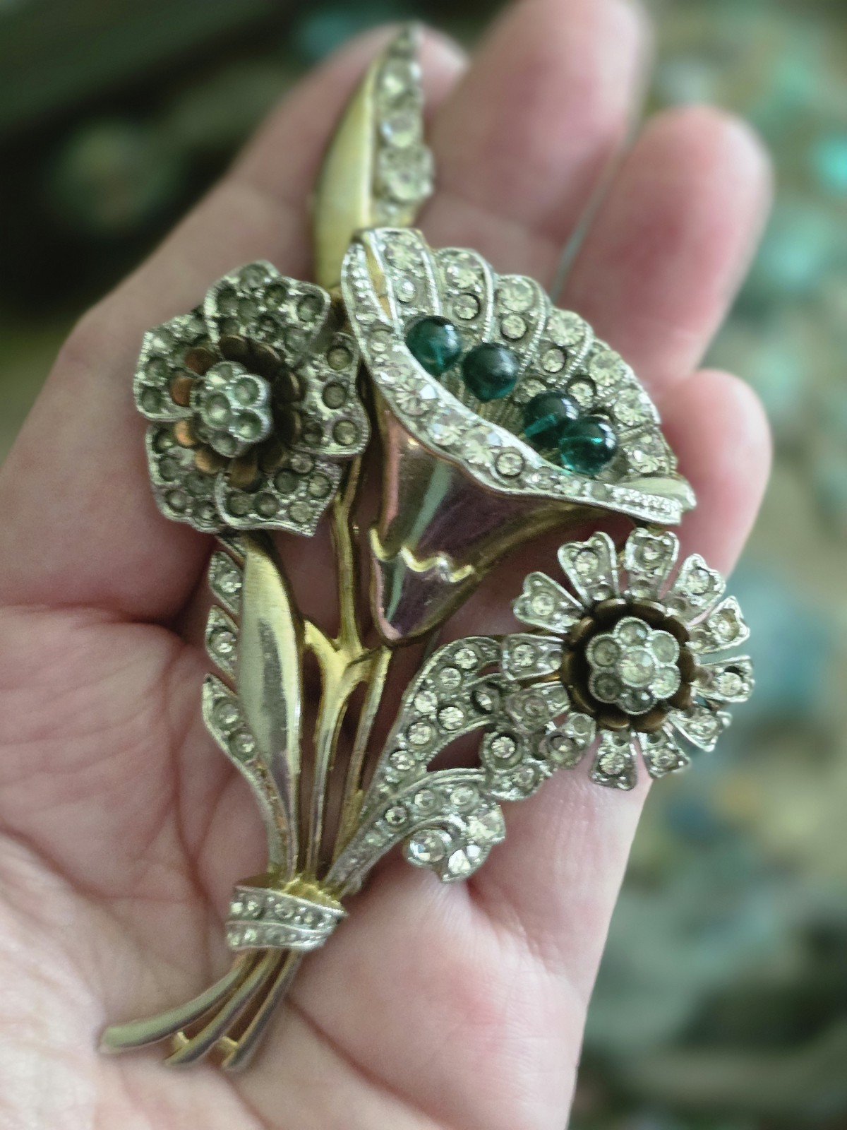 Goldtone Floral Rhinestone Deco Era Brooch Glass Bead Stamen