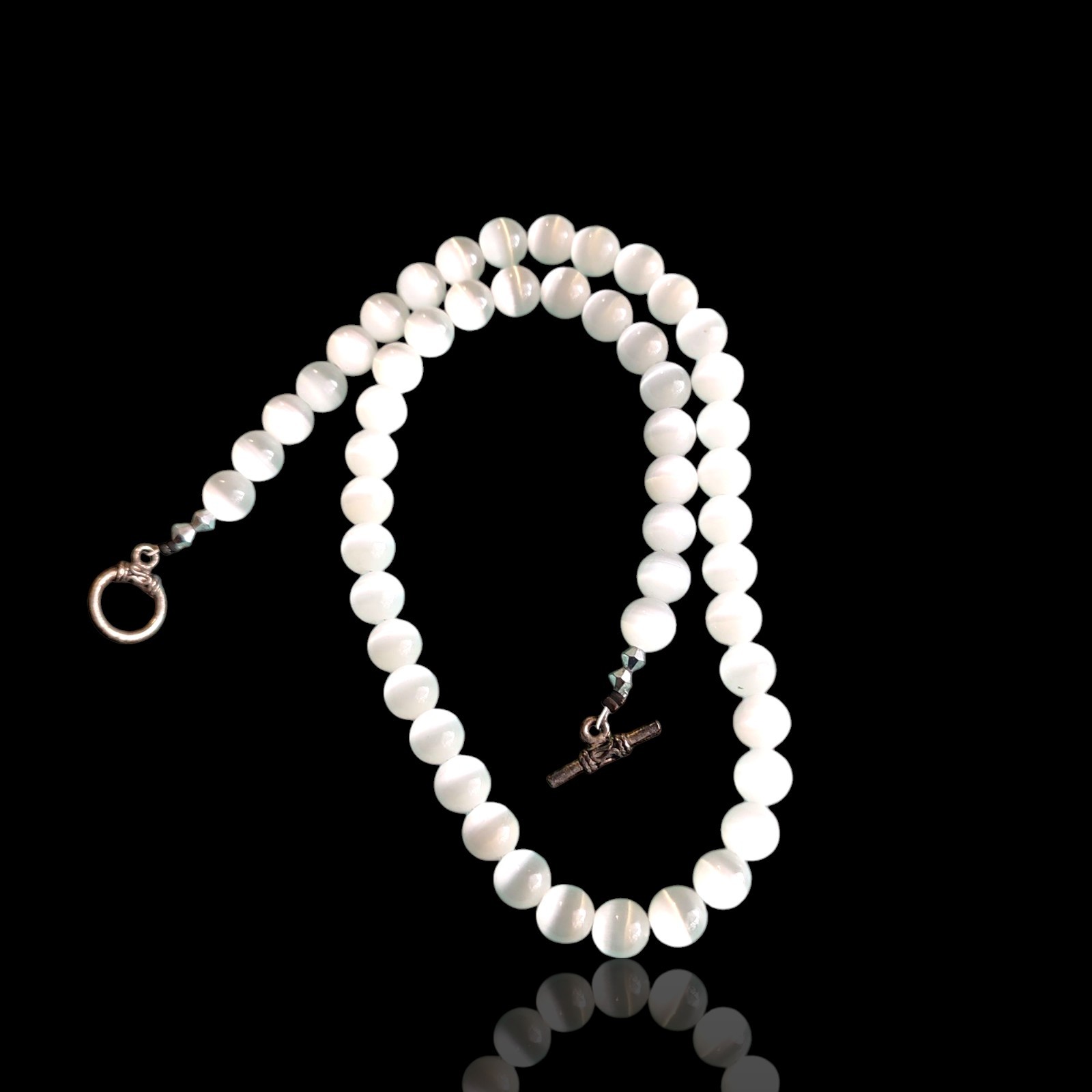 White Cats Eye Glass Bead Beaded Collar Necklace 17.5in VTG Silver Plated