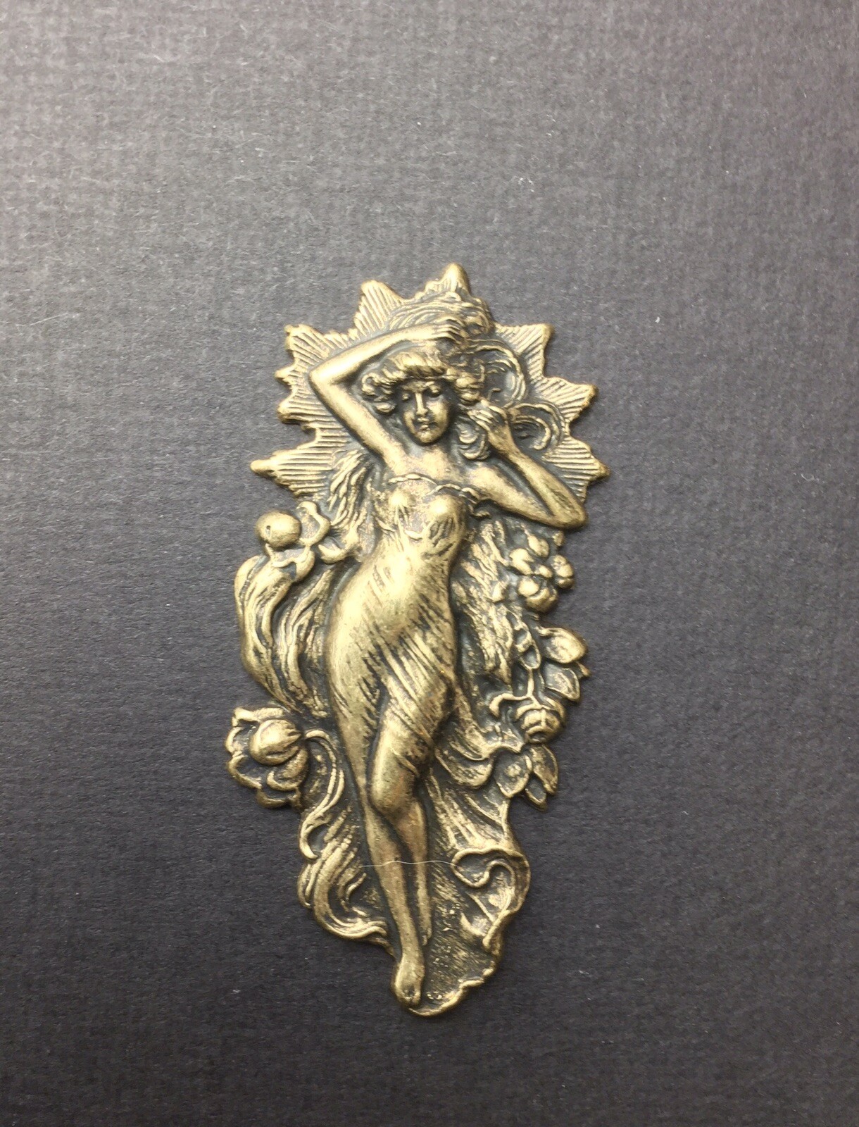 15203 Brass Oxidized Victorian Woman Jewelry Finding
