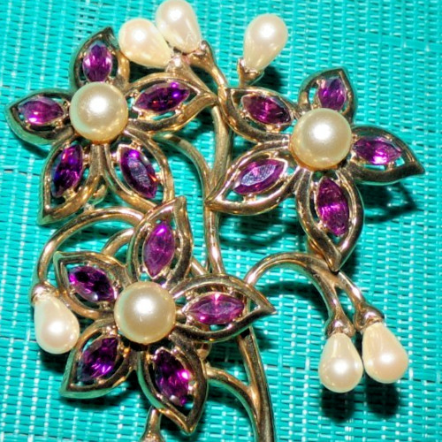 CROWN TRIFARI signed pin WITH JAW DROPPING STONES—HUGE!!