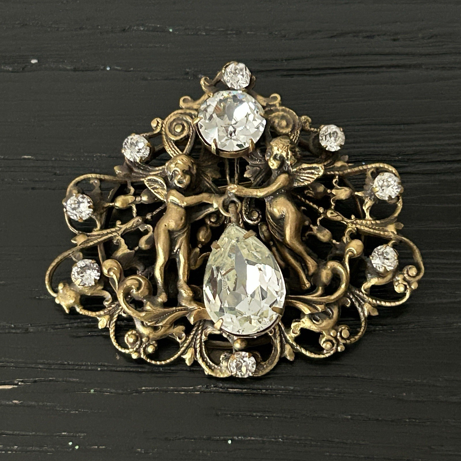 VTG Joseff of Hollywood Brooch/Pendant Gilt Brass Dangling Rhinestone Cherubs