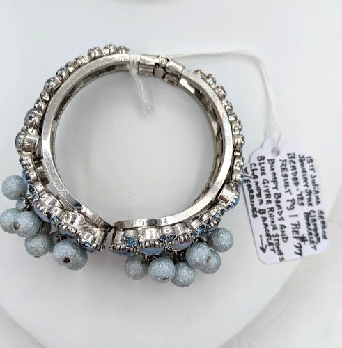 Vintage D & E JULIANA Clamper Bracelet VERIFIED Blue Givre Rhinestone Beaded